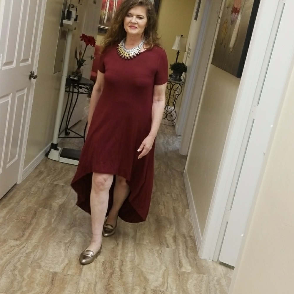 MOVING SALE 🌺 Burgundy High Low Burgundy Dress - Picture 4 of 8